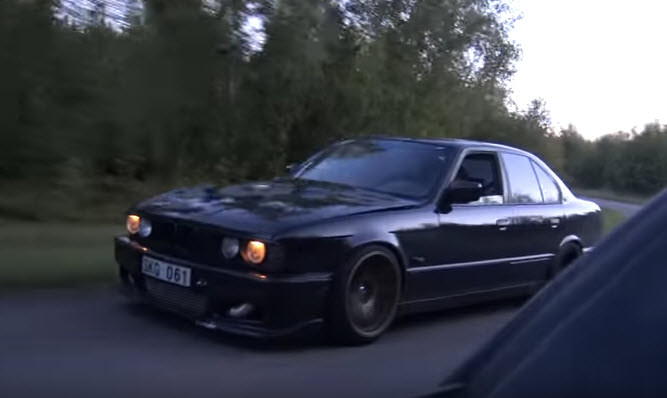 Bugatti Veyron VS BMW M5 e34 TURBO